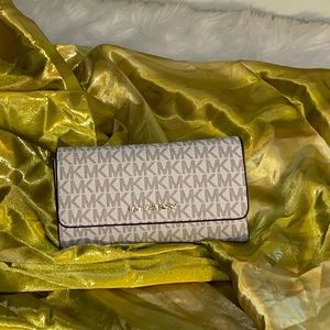 Michael Kors trifold wallet